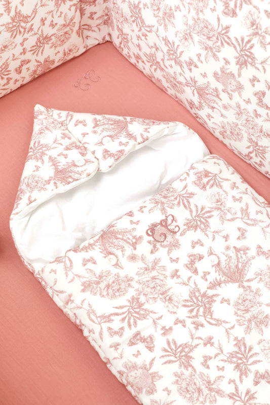 Nid d'ange Imprimé inspiration Toile de Jouy rose