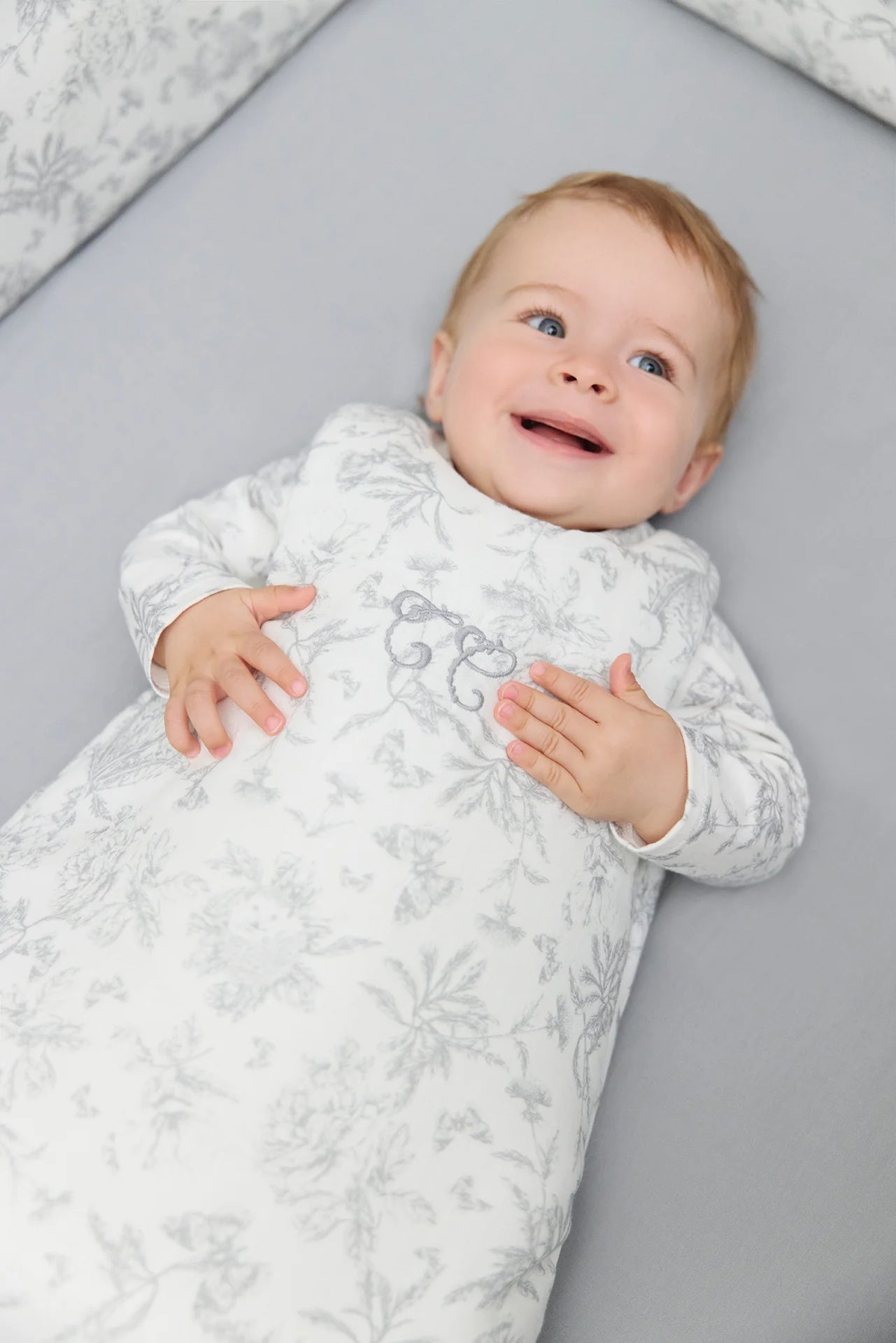 Gigoteuse T1 Imprimé inspiration toile de jouy gris